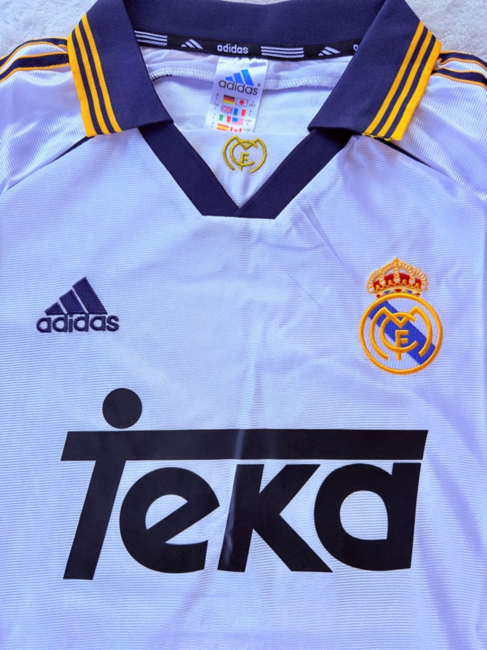 Real Madrid FC Retro Jersey 1998-2000 - Picture 3 of 5